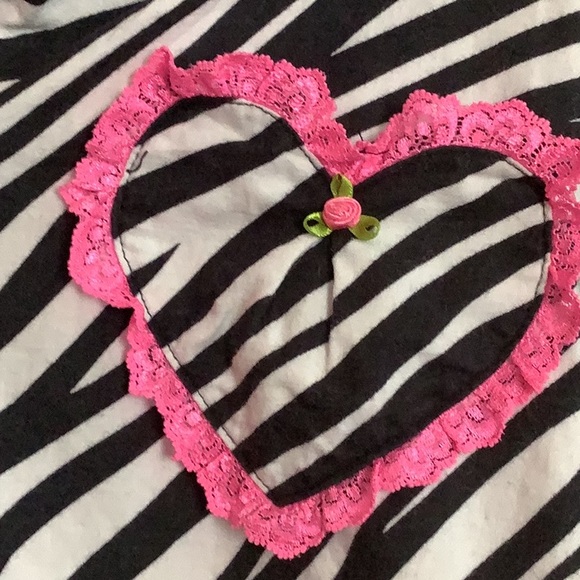 Betsey Johnson PJs - Picture 2 of 7